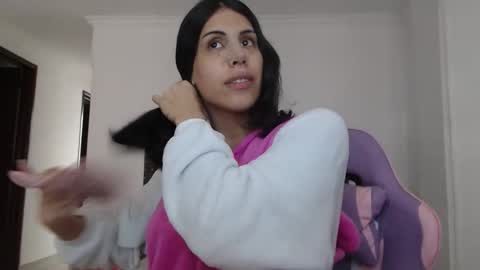 Snapshot of serenaroussee chatting on April 17, 2026, 7:50 pm sararoussee online show from April 17, 2026, 7:50 pm