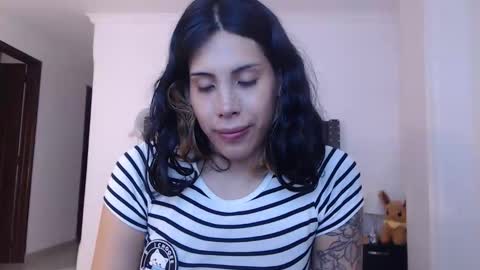Snapshot of serenaroussee chatting on April 23, 2026, 9:17 pm sararoussee online show from April 23, 2026, 9:17 pm
