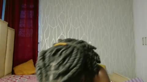 Snapshot of serene_sway chatting on November 3, 2025, 2:51 pm Serene online show from November 3, 2025, 2:51 pm