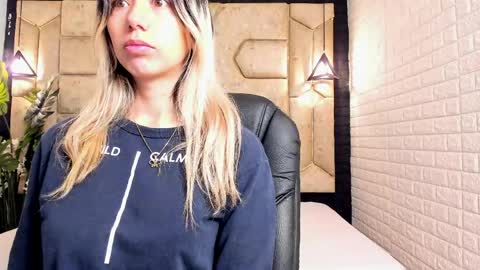 Serene online show from May 27, 2026, 12:46 pm