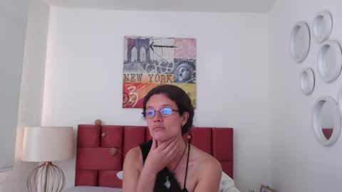 sereneclarks_ online show from January 27, 2025, 6:31 pm