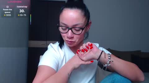 SereneSophi online show from February 19, 2026, 2:51 am