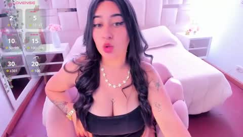 Snapshot of serenna_se chatting on January 22, 2025, 8:49 pm Serenna Cruz online show from January 22, 2025, 8:49 pm