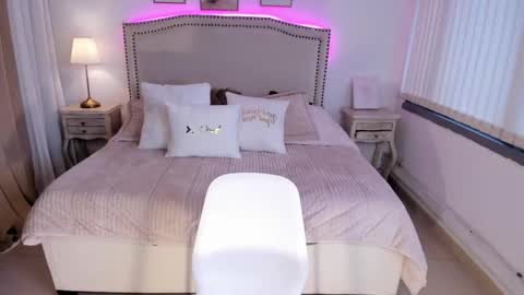 Snapshot of serenna_se chatting on March 4, 2025, 8:27 pm Serenna Cruz online show from March 4, 2025, 8:27 pm