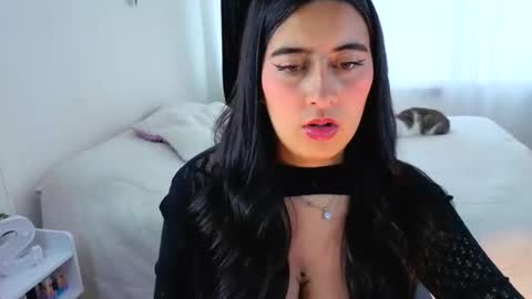 Snapshot of serenna_se chatting on October 27, 2025, 8:24 pm Serenna Cruz online show from October 27, 2025, 8:24 pm