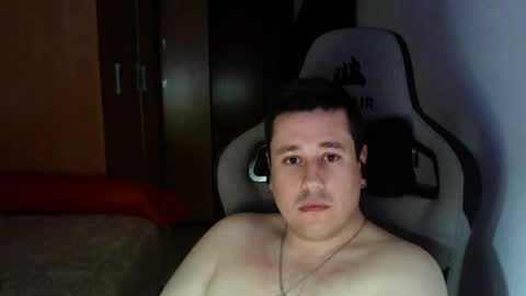 Snapshot of sergio95n chatting on February 8, 2025, 8:31 am Pollos online show from February 8, 2025, 8:31 am