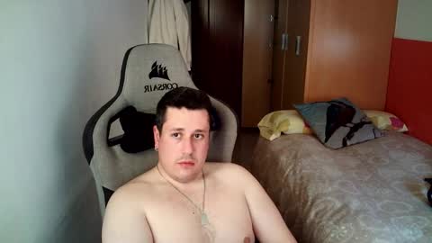 Snapshot of sergio95n chatting on February 19, 2026, 4:36 pm Pollos online show from February 19, 2026, 4:36 pm