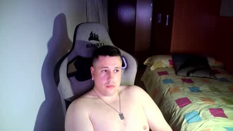 Snapshot of sergio95n chatting on March 8, 2026, 12:52 am Pollos online show from March 8, 2026, 12:52 am