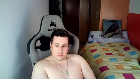 Snapshot of sergio95n chatting on April 4, 2026, 2:25 pm Pollos online show from April 4, 2026, 2:25 pm