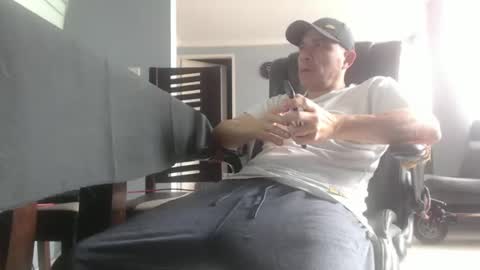 Snapshot of serioyhetero19 chatting on January 7, 2025, 3:12 pm hetero serio discreto online show from January 7, 2025, 3:12 pm