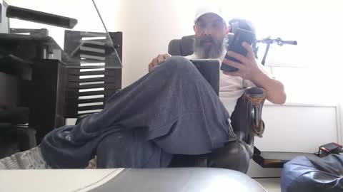 Snapshot of serioyhetero19 chatting on October 6, 2025, 7:22 pm hetero serio discreto online show from October 6, 2025, 7:22 pm