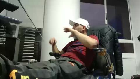 Snapshot of serioyhetero19 chatting on October 17, 2025, 10:56 pm hetero serio discreto online show from October 17, 2025, 10:56 pm