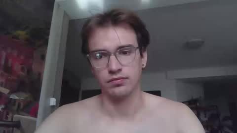 Snapshot of servandomier chatting on September 12, 2025, 3:23 pm mier online show from September 12, 2025, 3:23 pm