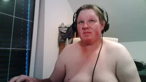 Snapshot of setcuna chatting on July 8, 2026, 6:45 pm setcuna online show from July 8, 2026, 6:45 pm
