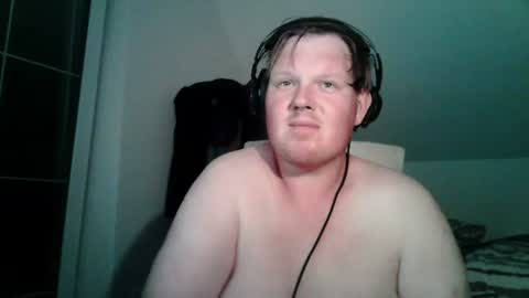 Snapshot of setcuna chatting on August 3, 2026, 7:28 pm setcuna online show from August 3, 2026, 7:28 pm