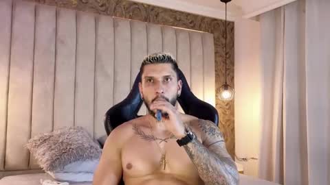 HEY IM SETH online show from January 31, 2025, 11:35 pm