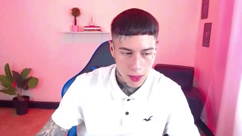 Snapshot of setthomas chatting on October 16, 2025, 2:51 pm Thomas online show from October 16, 2025, 2:51 pm