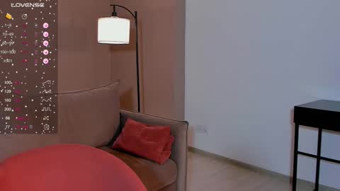 Snapshot of seulbi chatting on September 30, 2025, 5:29 pm Sana online show from September 30, 2025, 5:29 pm