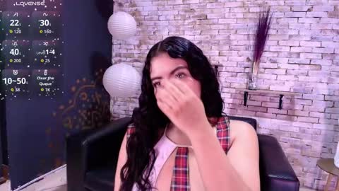 seven_blue online show from December 18, 2025, 8:48 pm