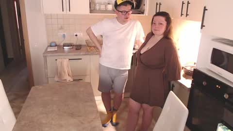 Snapshot of sex_space chatting on April 28, 2026, 2:11 pm Roxy Kate Mary Alex Arnold online show from April 28, 2026, 2:11 pm