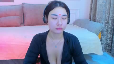 Lumi online show from April 1, 2026, 8:06 pm