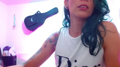 Snapshot of sexmilkdirty chatting on December 7, 2024, 9:55 pm sexmilkdirty online show from December 7, 2024, 9:55 pm