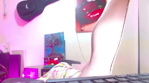 Snapshot of sexmilkdirty chatting on March 9, 2025, 3:11 am sexmilkdirty online show from March 9, 2025, 3:11 am