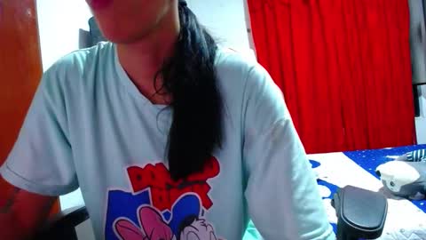 Snapshot of sexmilkdirty chatting on November 25, 2025, 12:43 am sexmilkdirty online show from November 25, 2025, 12:43 am