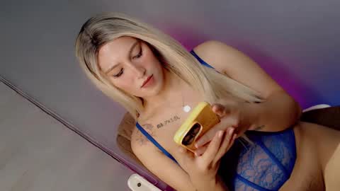 Snapshot of sexual_desire22 chatting on February 3, 2025, 3:53 am Britney Allen online show from February 3, 2025, 3:53 am