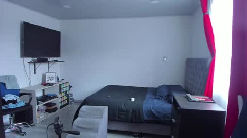 Snapshot of sexx_hunters chatting on January 28, 2025, 4:30 pm Jax and Lu online show from January 28, 2025, 4:30 pm