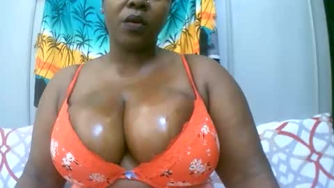 sexxi_ebony online show from February 25, 2026, 5:17 am