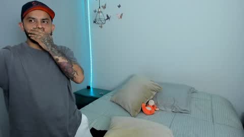 Snapshot of sexxxmaffia69 chatting on January 20, 2025, 2:11 am David y Sammy online show from January 20, 2025, 2:11 am