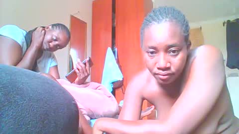 Snapshot of sexxy_thick_ebony chatting on September 29, 2025, 8:08 am Sweet doll online show from September 29, 2025, 8:08 am