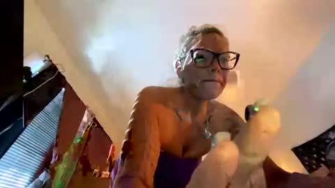 sexy4uenvy online show from July 18, 2026, 2:54 pm