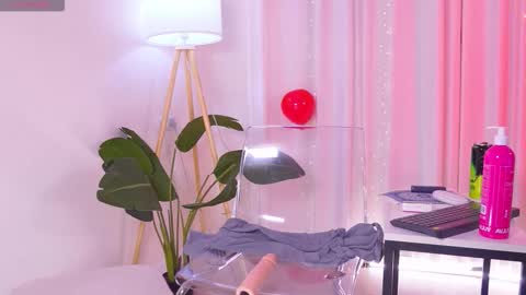 Snapshot of sexy_blonde_doll chatting on February 7, 2026, 11:41 pm Lina online show from February 7, 2026, 11:41 pm