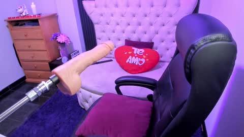  C R I S T A L  online show from January 18, 2026, 3:21 am