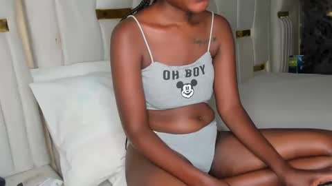 Snapshot of sexy_cutejoy chatting on December 27, 2024, 7:40 am Joy online show from December 27, 2024, 7:40 am