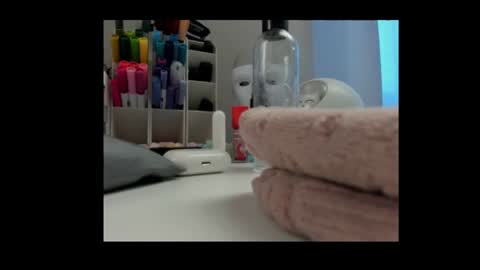 Snapshot of sexy_cutiie chatting on July 8, 2026, 4:00 pm Carol online show from July 8, 2026, 4:00 pm