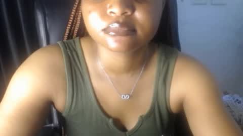 Snapshot of sexy_dick_drainer chatting on November 14, 2025, 9:08 am TAISHA online show from November 14, 2025, 9:08 am