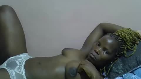 sexy dolly online show from February 5, 2026, 9:41 pm