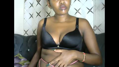 Snapshot of sexy_ebony_bliss chatting on December 11, 2024, 1:26 am adasa online show from December 11, 2024, 1:26 am