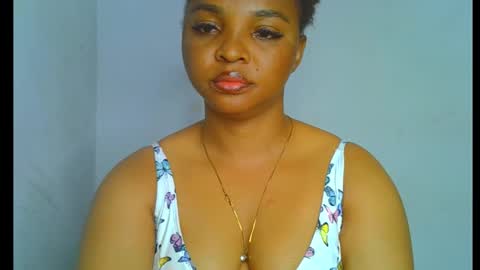 Snapshot of sexy_ebonygirl_ chatting on September 18, 2025, 10:34 pm Clara online show from September 18, 2025, 10:34 pm