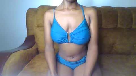 Snapshot of sexy_ellahh chatting on March 24, 2026, 1:21 am Ellahh online show from March 24, 2026, 1:21 am