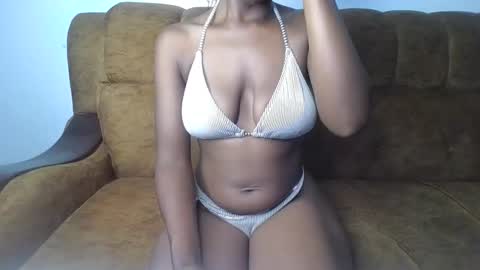 Snapshot of sexy_ellahh chatting on April 9, 2026, 9:58 am Ellahh online show from April 9, 2026, 9:58 am