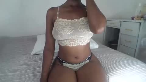 Snapshot of sexy_ellahh chatting on April 13, 2026, 9:59 am Ellahh online show from April 13, 2026, 9:59 am