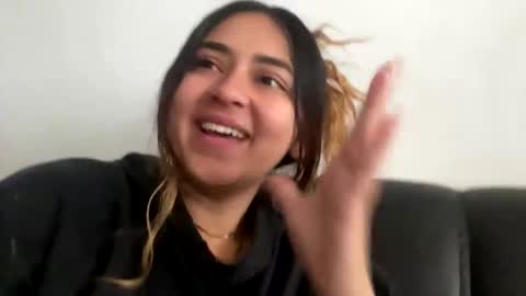 Snapshot of sexy_foxx_ chatting on February 20, 2025, 12:04 pm Antonella online show from February 20, 2025, 12:04 pm