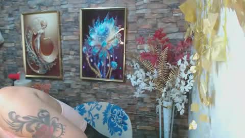 izzy hot28 online show from March 10, 2025, 11:32 am