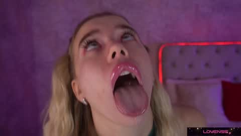 Snapshot of sexy_ira chatting on February 4, 2025, 6:04 am Ira online show from February 4, 2025, 6:04 am