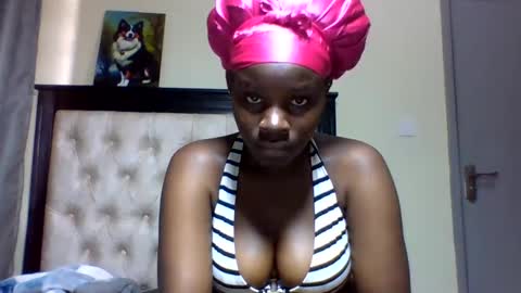 Snapshot of sexy_june chatting on January 6, 2025, 7:42 am sexy online show from January 6, 2025, 7:42 am