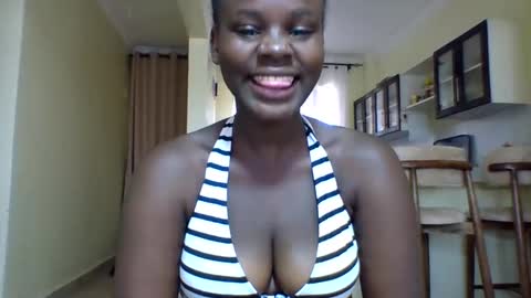 Snapshot of sexy_june chatting on January 24, 2025, 10:00 am sexy online show from January 24, 2025, 10:00 am